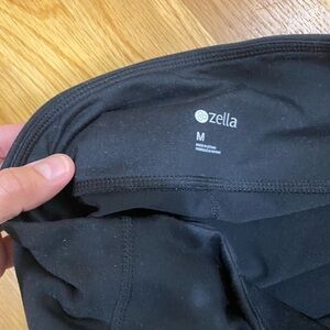 Size medium workout Zella leggings